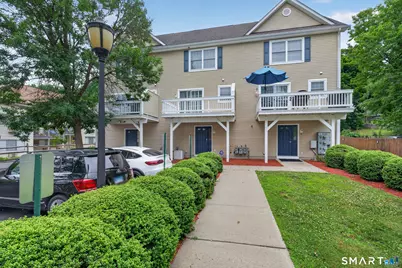 29 Town Hill Avenue #7, Danbury, CT 06810 - Photo 3