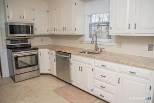 100 White Birch Dr, Guilford, CT 06437 - Photo 5