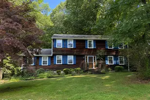 37 Country Ridge Dr, Monroe, CT 06468 - Photo 1