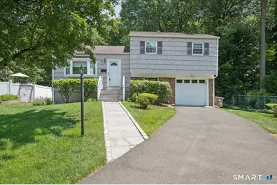 8 Stanwick Circle, Stamford, CT 06905 - Photo 1