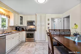 57 1st St, Fairfield, CT 06825 - Photo 15