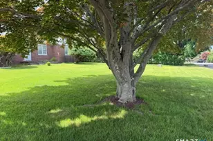 46 Sherman Ave, Trumbull, CT 06611 - Photo 5