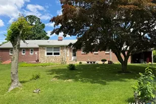 46 Sherman Ave, Trumbull, CT 06611 - Photo 7