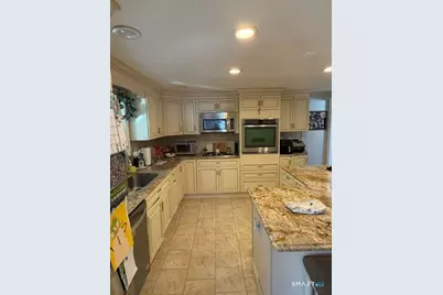 438 Clement Lane, Orange, CT 06477 - Photo 13