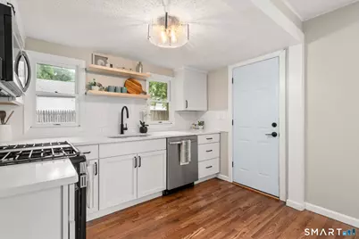 113 Branford Street, Manchester, CT 06040 - Photo 5