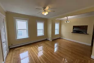 8 Erwin Pl, New Britain, CT 06051 - Photo 5