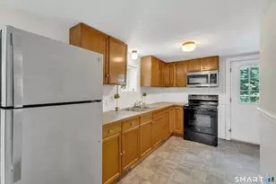 34 Sunset Ave, Old Saybrook, CT 06475 - Photo 9