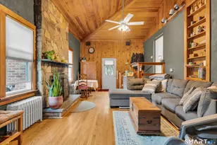 32 Summer St, Guilford, CT 06437 - Photo 5