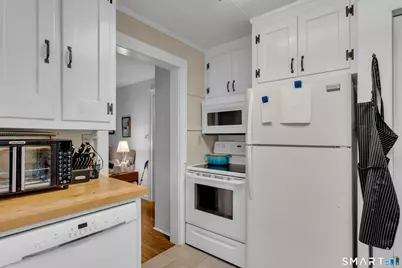 32 Summer Street, Guilford, CT 06437 - Photo 17