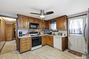 80 Lenox St, Manchester, CT 06040 - Photo 11