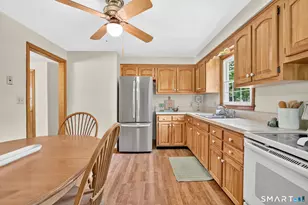 296 Phoenix St, Vernon, CT 06066 - Photo 11
