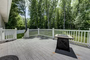 37 Torpey Dr, East Hartford, CT 06108 - Photo 27