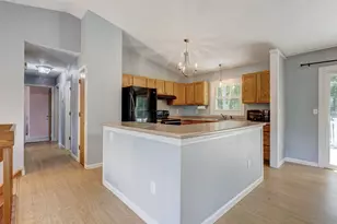 37 Torpey Dr, East Hartford, CT 06108 - Photo 7