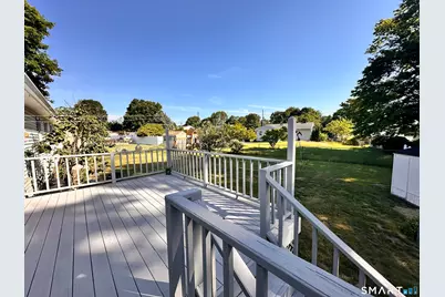 23 Robin Road, West Haven, CT 06516 - Photo 9
