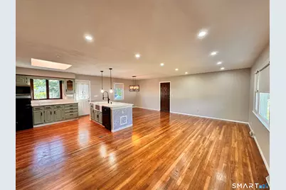 23 Robin Road, West Haven, CT 06516 - Photo 5