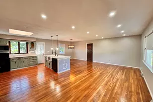 23 Robin Rd, West Haven, CT 06516 - Photo 5
