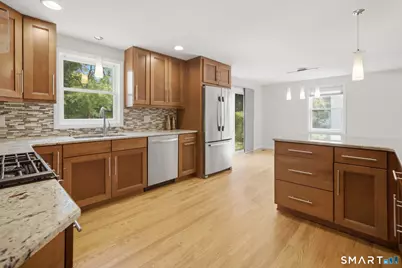 127 Haynes Road, West Hartford, CT 06117 - Photo 9