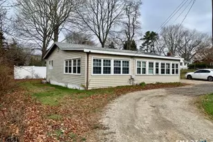 6 N Rd, East Lyme, CT 06357 - Photo 1