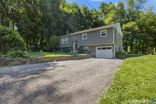 21 Upson Dr, Oxford, CT 06478 - Photo 3