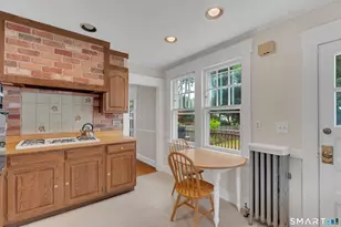 80 Russell St, Hamden, CT 06517 - Photo 13
