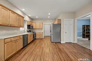 29 Evergreen Terrace, Seymour, CT 06483 - Photo 11