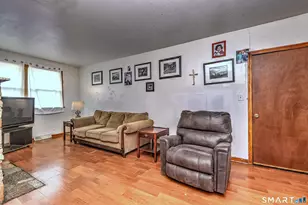 195 Emerald Pl, Stratford, CT 06614 - Photo 9