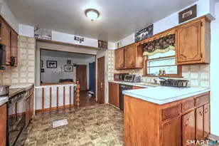 195 Emerald Pl, Stratford, CT 06614 - Photo 7
