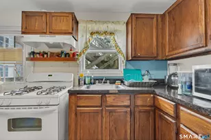 427 Zion St, Hartford, CT 06106 - Photo 23