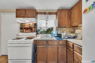 427 Zion St, Hartford, CT 06106 - Photo 21