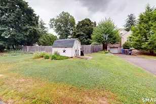 8 Bridge Ln, Enfield, CT 06082 - Photo 31