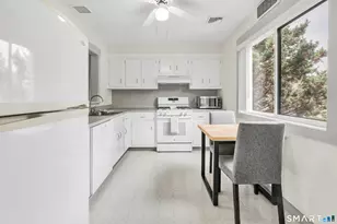 14 Algonquin Ln, Stratford, CT 06614 - Photo 17
