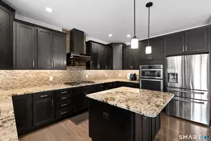 10 Reid Ln, Bethel, CT 06801 - Photo 7