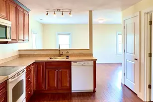18 W Center St, Southington, CT 06489 - Photo 7