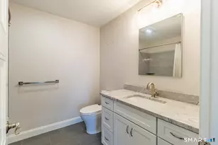 201 Edgewater Cir, East Hampton, CT 06424 - Photo 25