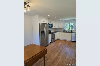 287 Hills Street, East Hartford, CT 06108 - Photo 9