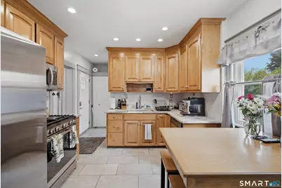 78 Levesque Avenue, West Hartford, CT 06110 - Photo 9