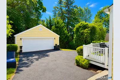 31 Connecticut Avenue, Greenwich, CT 06830 - Photo 3