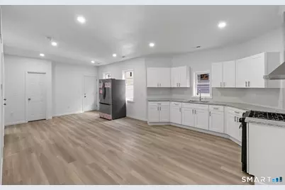 16 Arch Street #1, Waterbury, CT 06710 - Photo 5