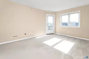 3250 Fairfield Ave, Bridgeport, CT 06605 - Photo 13