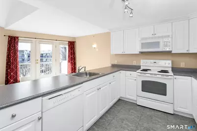 3250 Fairfield Avenue #300, Bridgeport, CT 06605 - Photo 9