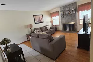 37 Waterbury Ave, Stamford, CT 06902 - Photo 3