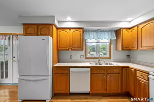 124 Appletree Dr, East Hartford, CT 06118 - Photo 13