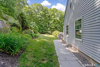674 Middle Road Turnpike, Woodbury, CT 06798 - Photo 3
