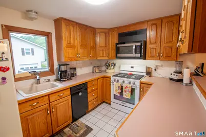 27 Old Colony Road, North Stonington, CT 06359 - Photo 5