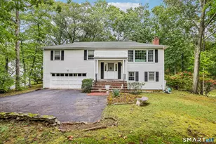 14 Chipping Ln, Norwalk, CT 06854 - Photo 3