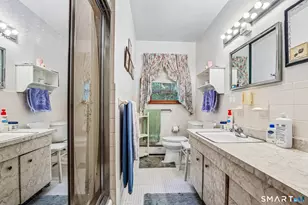 14 Chipping Ln, Norwalk, CT 06854 - Photo 23