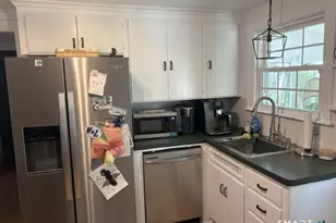 43 Farnham Rd, West Hartford, CT 06119 - Photo 7