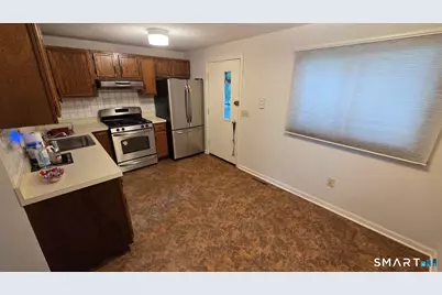 18 Allen Court #2/B, Meriden, CT 06451 - Photo 3