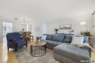 9 Margo Ct, Cromwell, CT 06416 - Photo 5