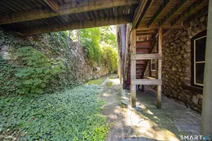 570 S Main St, Naugatuck, CT 06770 - Photo 13